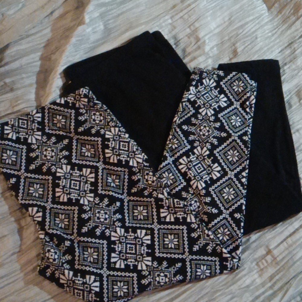 Time&Tru 20 2xl 2 pack women's leggings Fair Isle Snowflake and Black